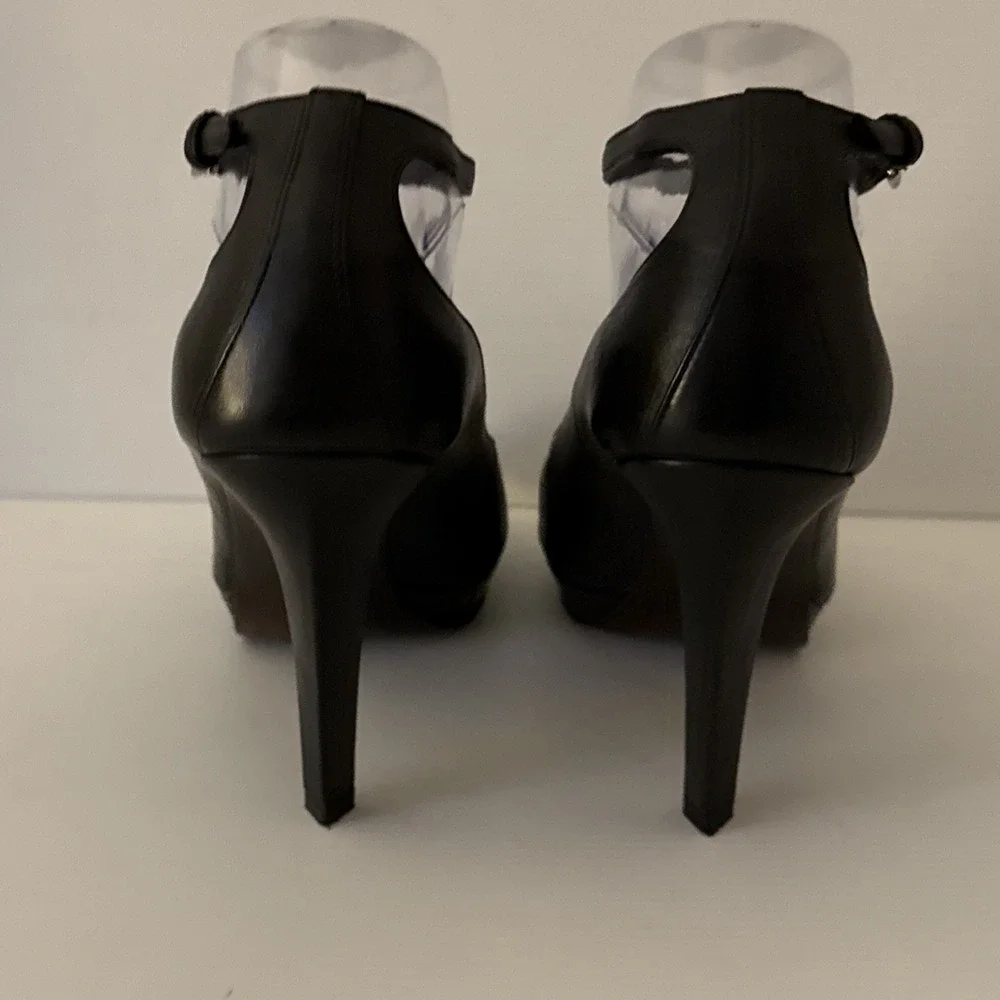 Donald Pliner Zytka Heels Platform 4